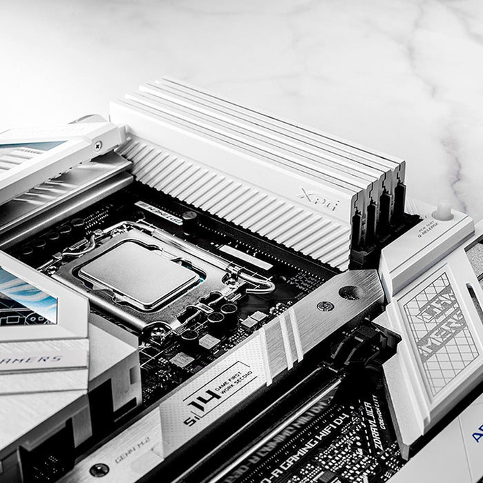 Memoria RAM DDR4 16GB 3200MHZ XPG GAMMIX D45 1x16GB Blanco AX4U320016G16A-CWHD45